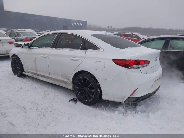 5NPE24AFXJH618196 Hyundai SONATA GL