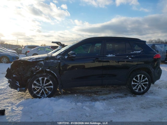 7MUBAABG7RV091810 Toyota Corolla Cross Le
