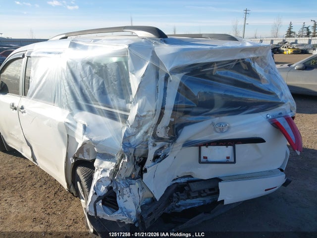 5TDZK3DCXFS614776 Toyota Sienna 7 Passenger