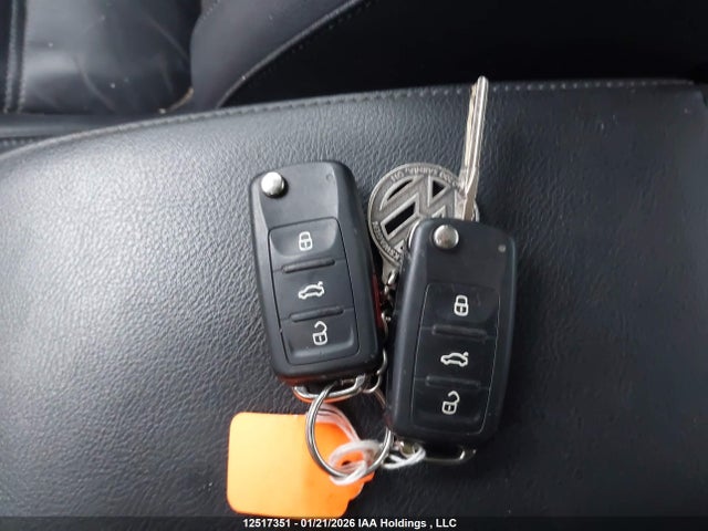 12517351 :رقم المزاد ، 3VWLX7AJ0CM380500 vin ، 2012 Volkswagen Jetta 2.5l Highline مزاد بيع
