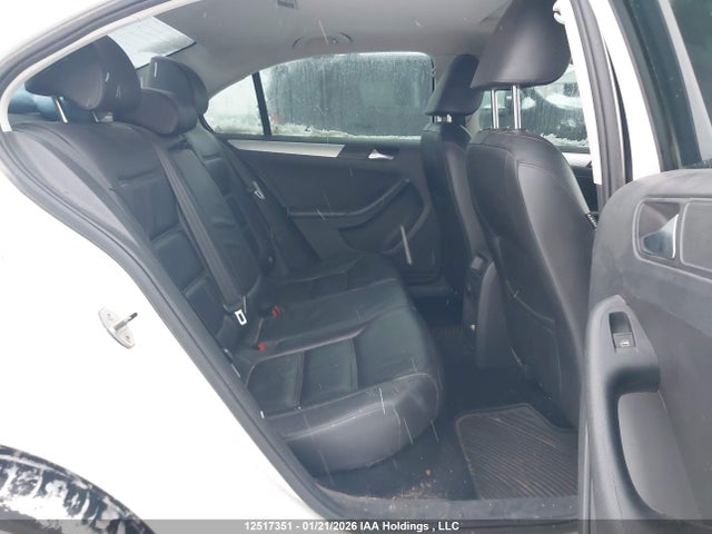 12517351 :رقم المزاد ، 3VWLX7AJ0CM380500 vin ، 2012 Volkswagen Jetta 2.5l Highline مزاد بيع