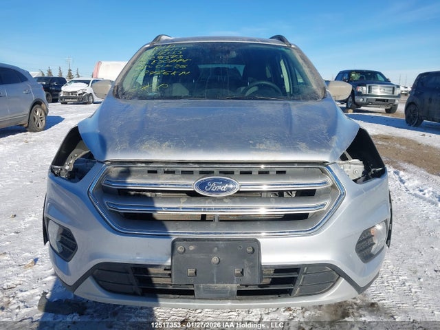 1FMCU9GD0JUC95573 Ford ESCAPE SE