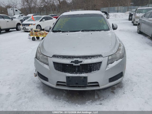 1G1PC5SB2E7337990 Chevrolet Cruze 1lt