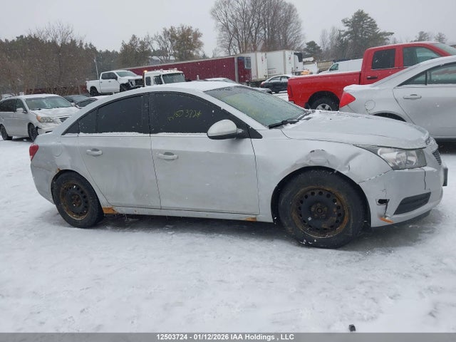 1G1PC5SB2E7337990 Chevrolet Cruze 1lt
