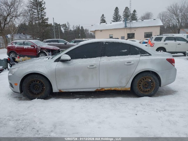 1G1PC5SB2E7337990 Chevrolet Cruze 1lt