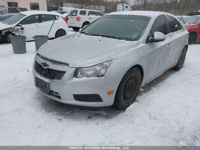 1G1PC5SB2E7337990 Chevrolet Cruze 1lt