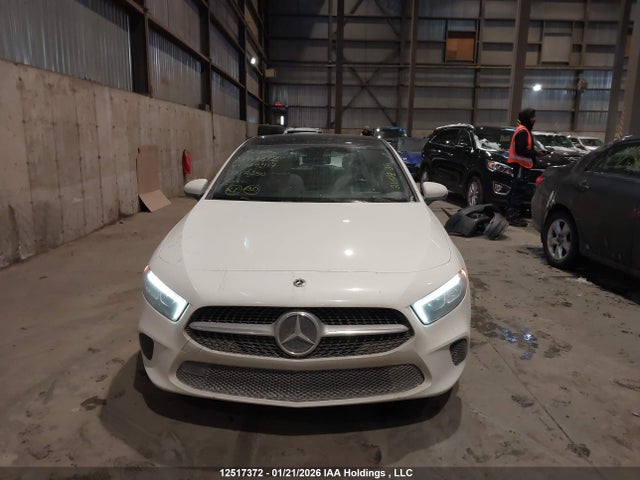W1K3F4HB4NJ374417 Mercedes-Benz A 250 4matic