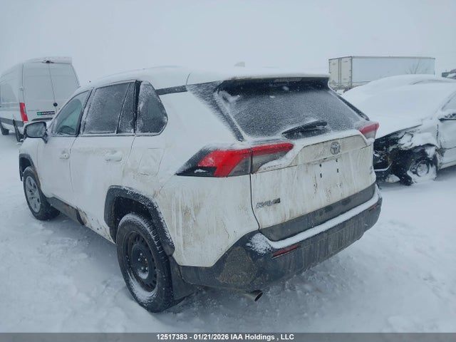 2T3B1RFV3MC208857 Toyota RAV4 LE