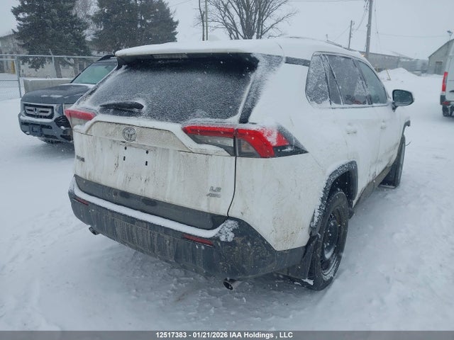 2T3B1RFV3MC208857 Toyota RAV4 LE