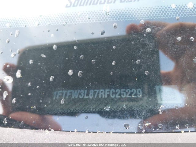 1FTFW3L87RFC25229 Ford F150 Xlt