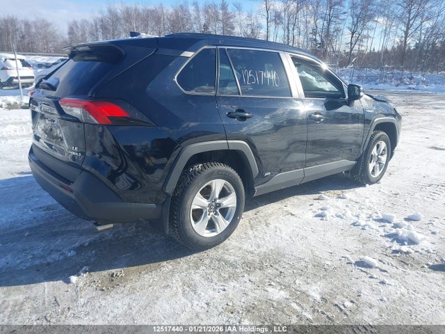 2T3BWRFV4LW077257 Toyota RAV4 LE