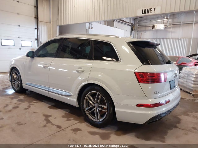 WA1WAAF75HD007672 Audi Q7 Technik S-line