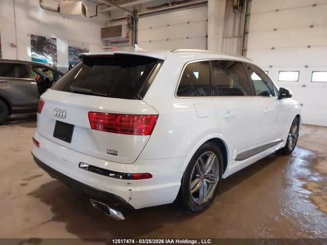WA1WAAF75HD007672 Audi Q7 Technik S-line