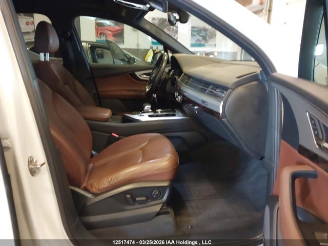 WA1WAAF75HD007672 Audi Q7 Technik S-line
