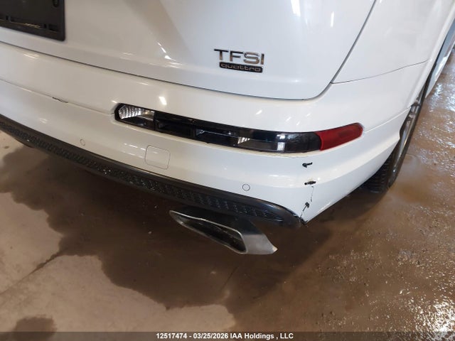 WA1WAAF75HD007672 Audi Q7 Technik S-line