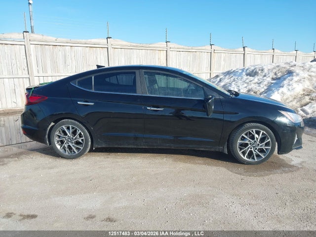 KMHD84LF9KU801003 Hyundai Elantra Luxury