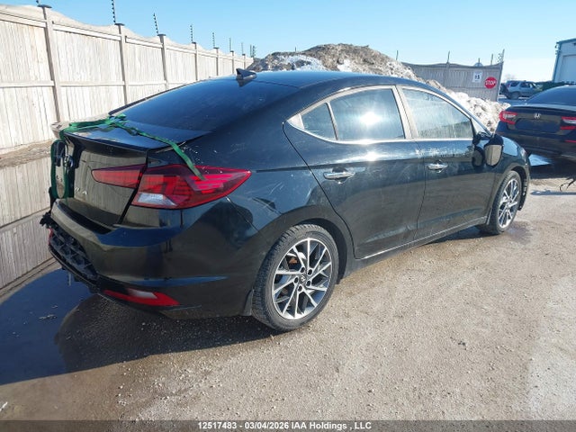 KMHD84LF9KU801003 Hyundai Elantra Luxury
