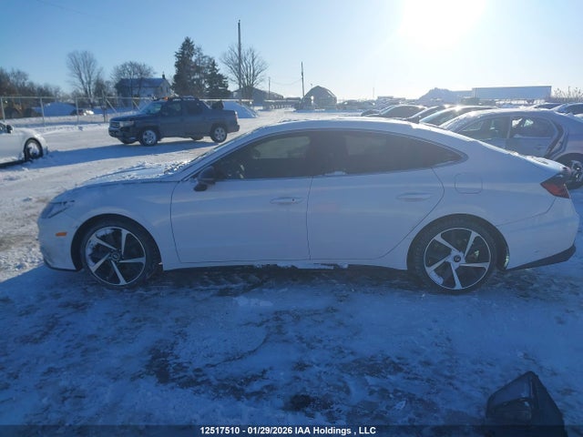 KMHL44J27PA323051 Hyundai Sonata Sport 1.6t 4dr