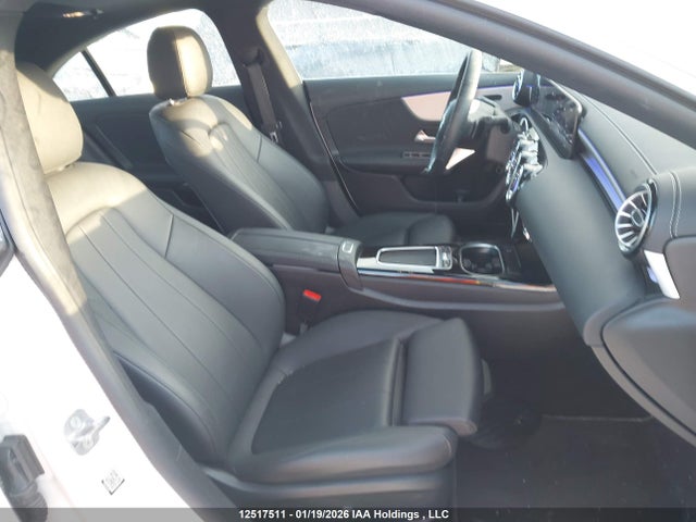 W1K5J4HB8SN536464 Mercedes-Benz CLA 250 4MATIC