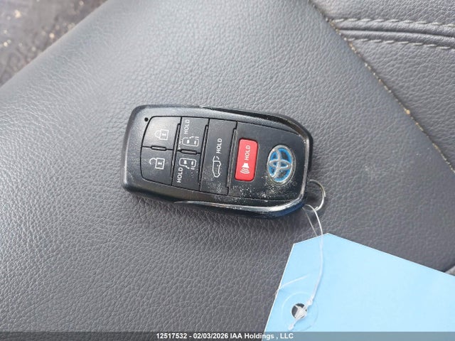 5TDGSKFC5RS135099 Toyota Sienna Xse 7-passenger