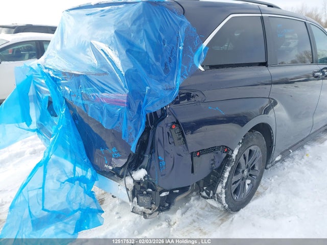 5TDGSKFC5RS135099 Toyota Sienna Xse 7-passenger