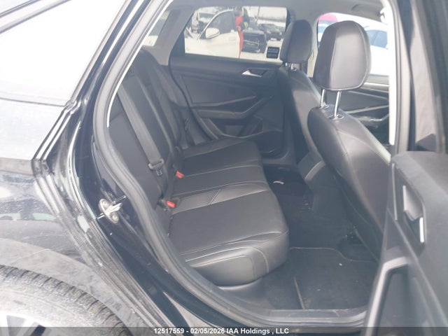 3VWEB7BU1LM037324 Volkswagen Jetta Highline