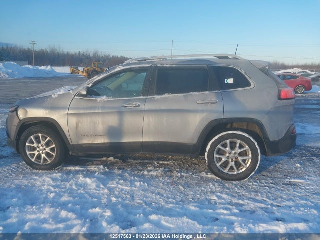 2017 Jeep Cherokee North მანქანა იყიდება აუქციონზე, vin: 1C4PJMCS0HW648432, აუქციონის ნომერი: 12517563