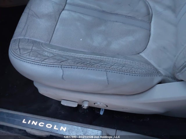 3LN6L2G94ER825057 Lincoln MKZ