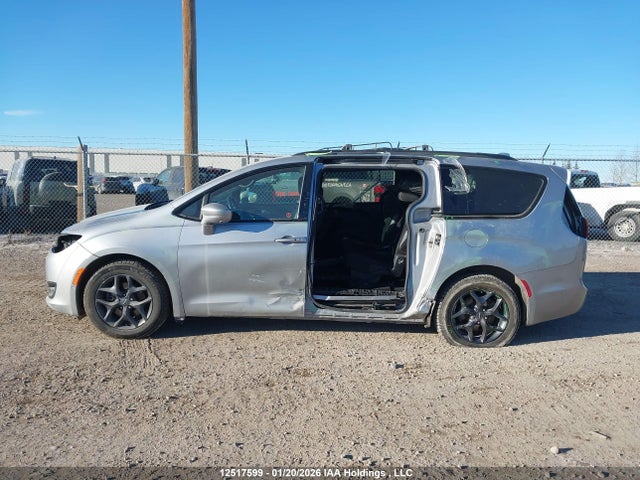 Chrysler Pacifica Touring 2020 2C4RC1FG0LR245433 Image 15