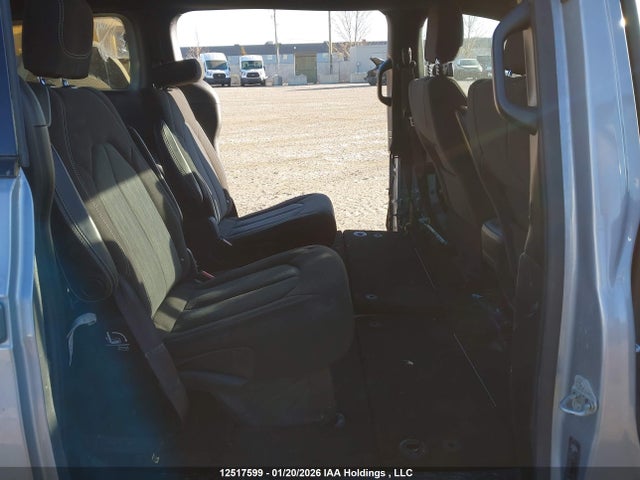 Chrysler Pacifica Touring 2020 2C4RC1FG0LR245433 Image 8