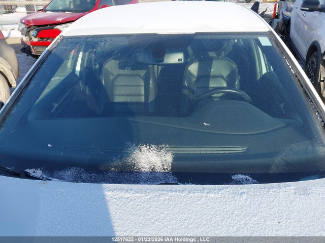 WVWLF7AU6GW213077 Volkswagen Golf R