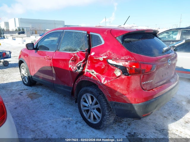 JN1BJ1CP4HW033695 Nissan QASHQAI