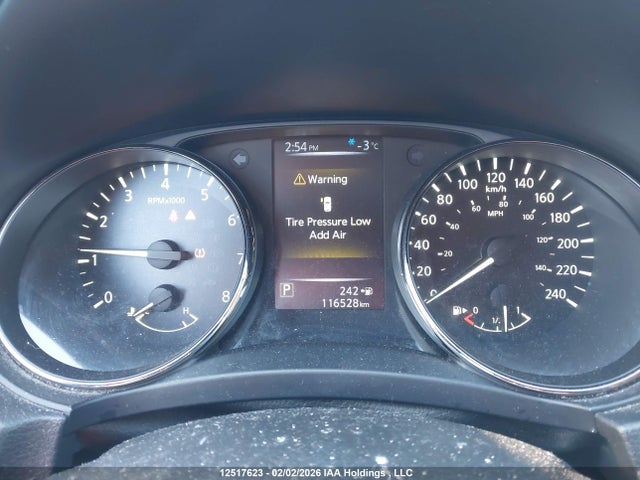 JN1BJ1CP4HW033695 Nissan QASHQAI
