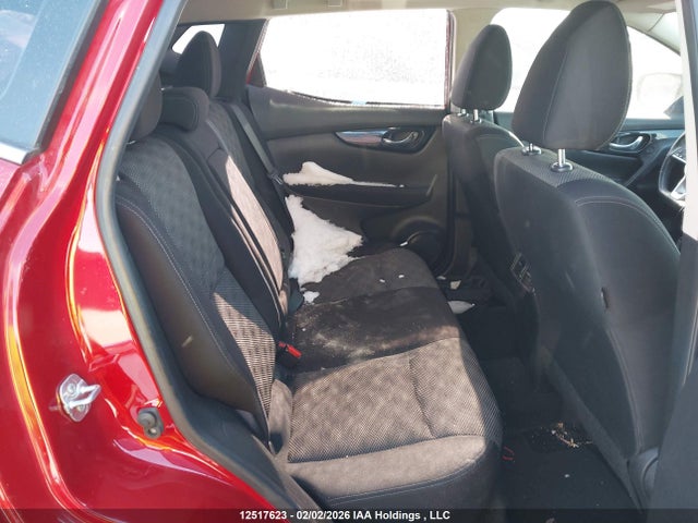 JN1BJ1CP4HW033695 Nissan QASHQAI