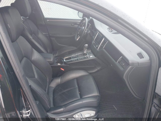 WP1AA2A50JLB24386 Porsche Macan Sport Edition