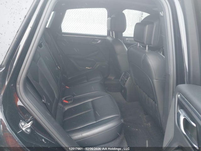 WP1AA2A50JLB24386 Porsche Macan Sport Edition