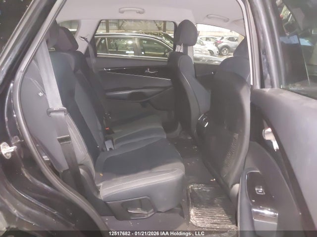 5XYPGDA38JG354113 KIA Sorento 2.4l Lx