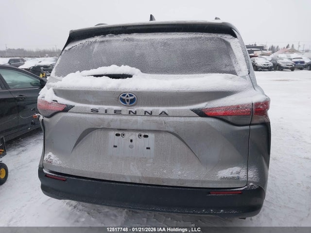 5TDGRKEC3NS088940 Toyota Sienna Le 8-passenger