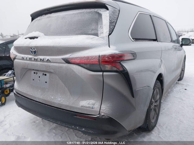 5TDGRKEC3NS088940 Toyota Sienna Le 8-passenger