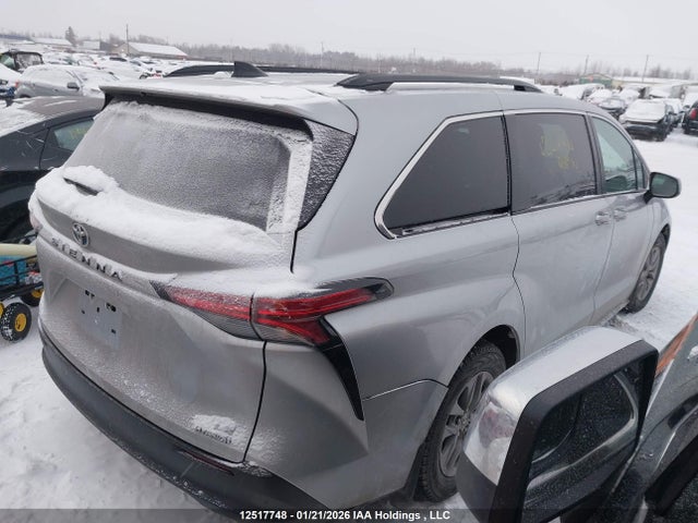 5TDGRKEC3NS088940 Toyota Sienna Le 8-passenger