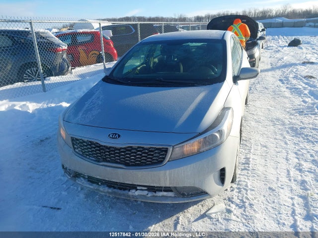 3KPFK4A76JE229590 KIA FORTE LX