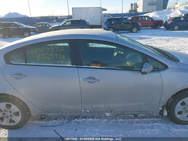 3KPFK4A76JE229590 KIA FORTE LX