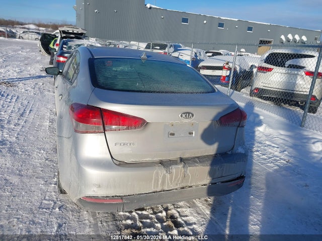 3KPFK4A76JE229590 KIA FORTE LX
