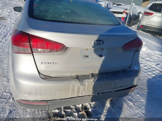 3KPFK4A76JE229590 KIA FORTE LX