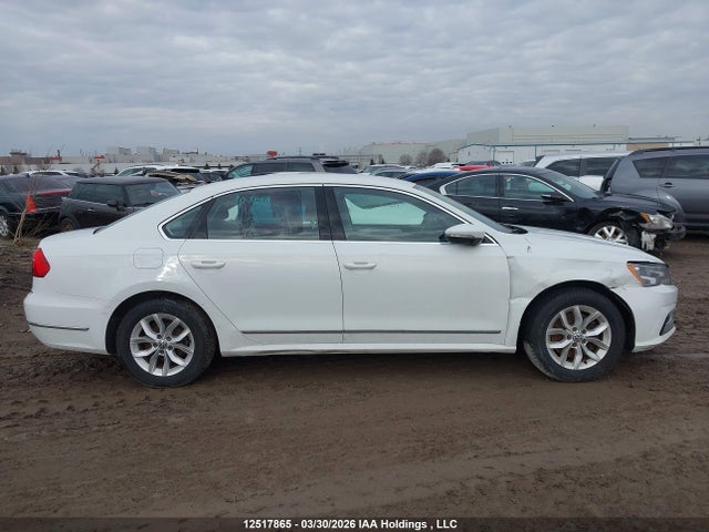 12517865 :رقم المزاد ، 1VWAS7A32GC056592 vin ، 2016 Volkswagen Passat مزاد بيع