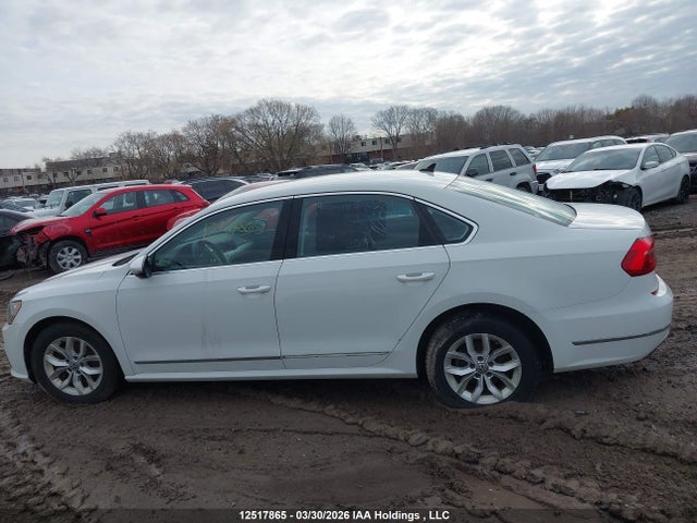 12517865 :رقم المزاد ، 1VWAS7A32GC056592 vin ، 2016 Volkswagen Passat مزاد بيع