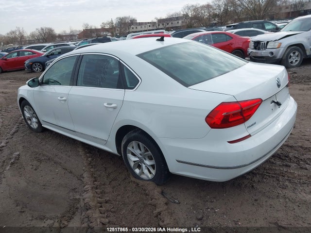 12517865 :رقم المزاد ، 1VWAS7A32GC056592 vin ، 2016 Volkswagen Passat مزاد بيع