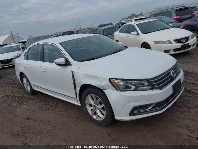 12517865 :رقم المزاد ، 1VWAS7A32GC056592 vin ، 2016 Volkswagen Passat مزاد بيع