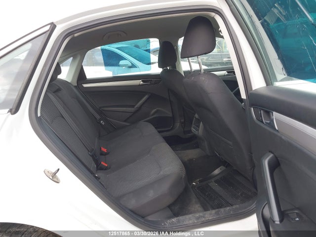 12517865 :رقم المزاد ، 1VWAS7A32GC056592 vin ، 2016 Volkswagen Passat مزاد بيع