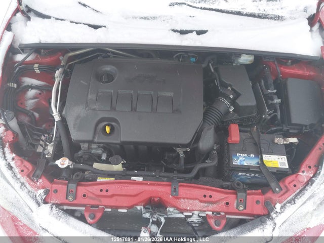 2T1BURHE1KC244105 Toyota COROLLA LE